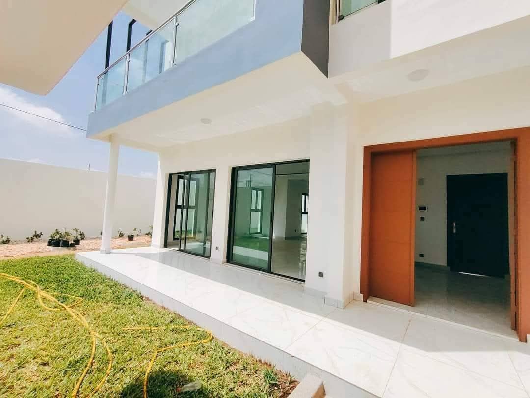 Magnifique villa duplex 5 pièces haut standing avec ACD