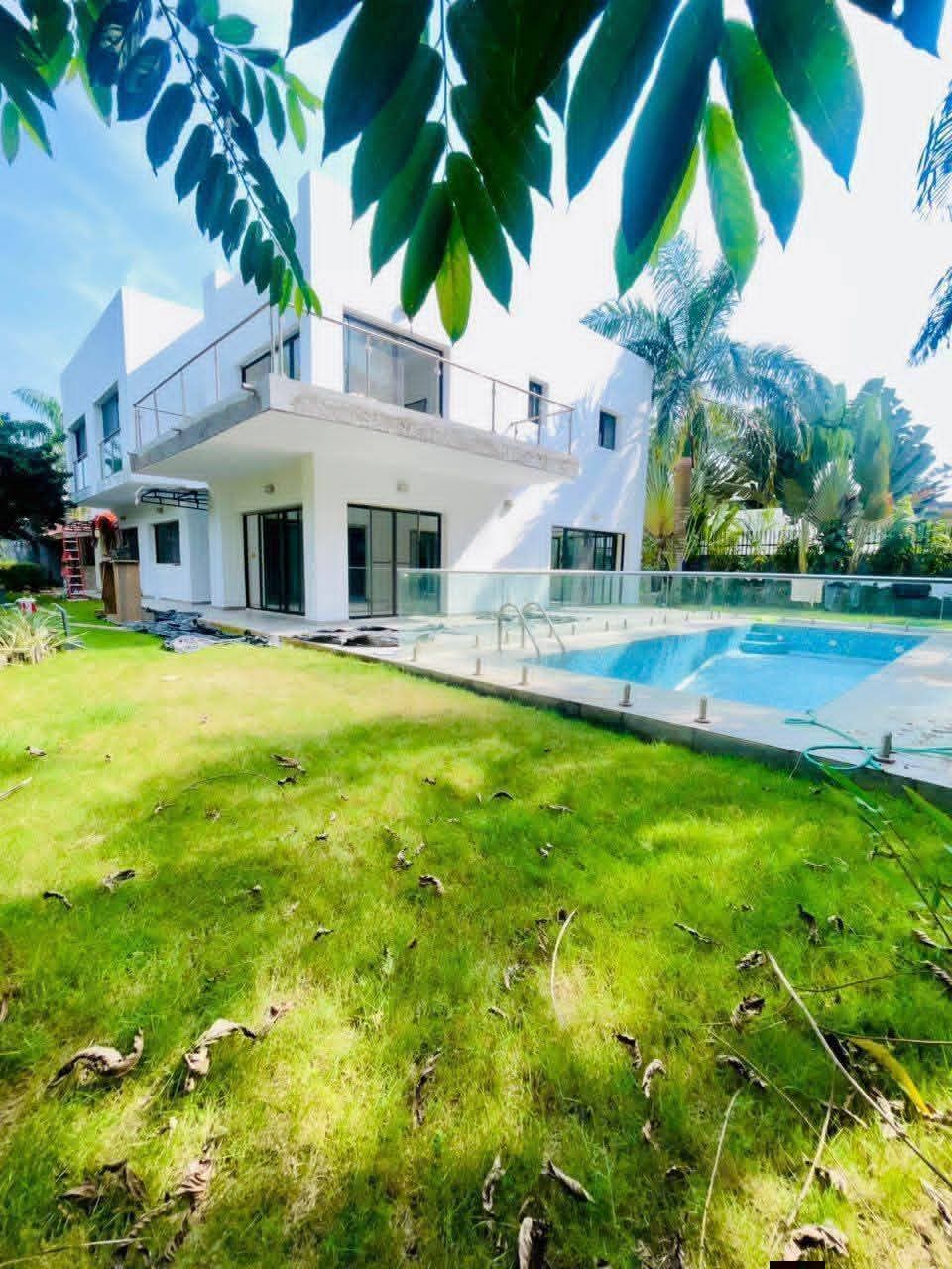 Villa duplex Haut standing de 8 pièces