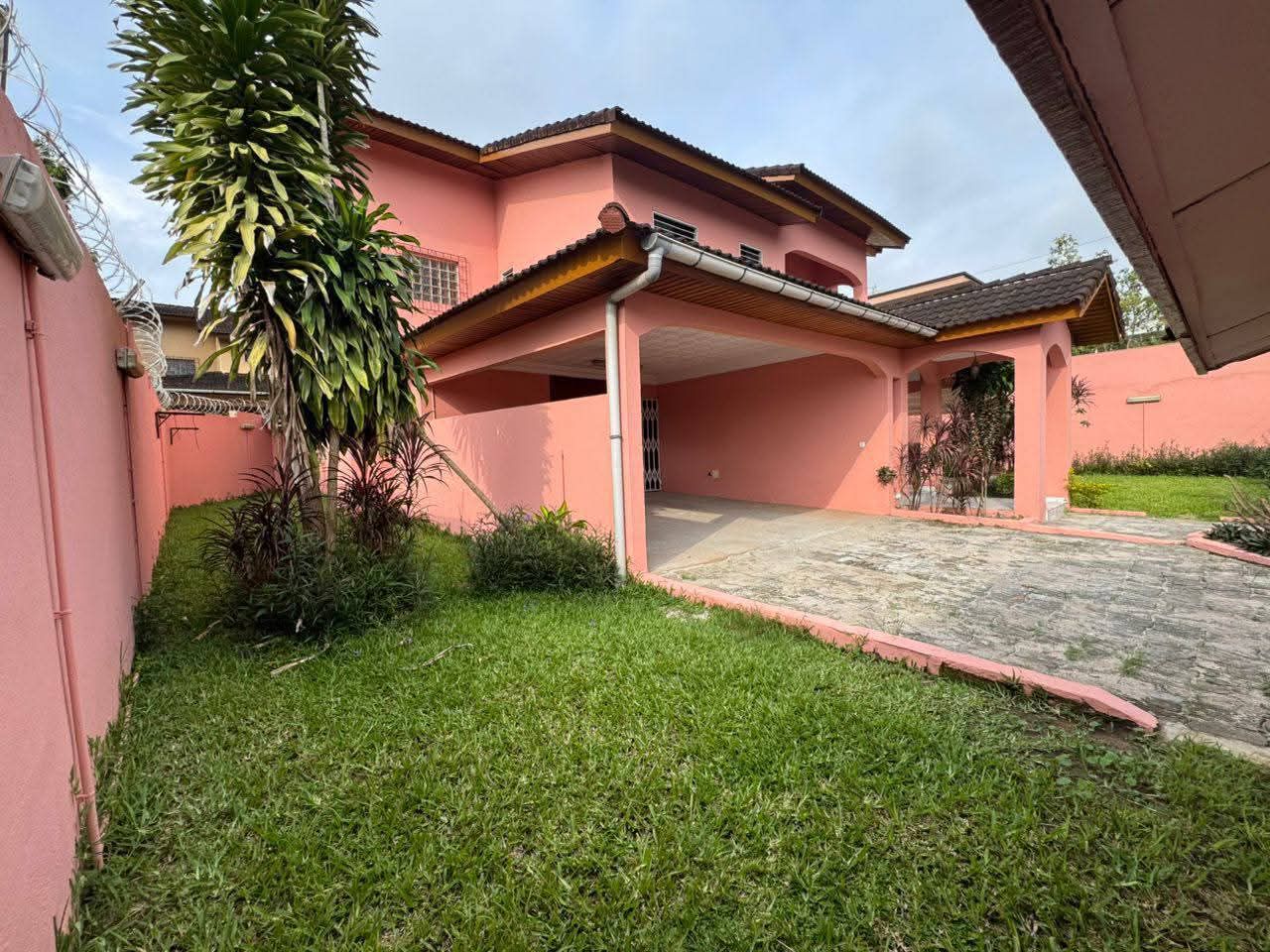 Belle villa duplex 5 pièces avec une dépendance