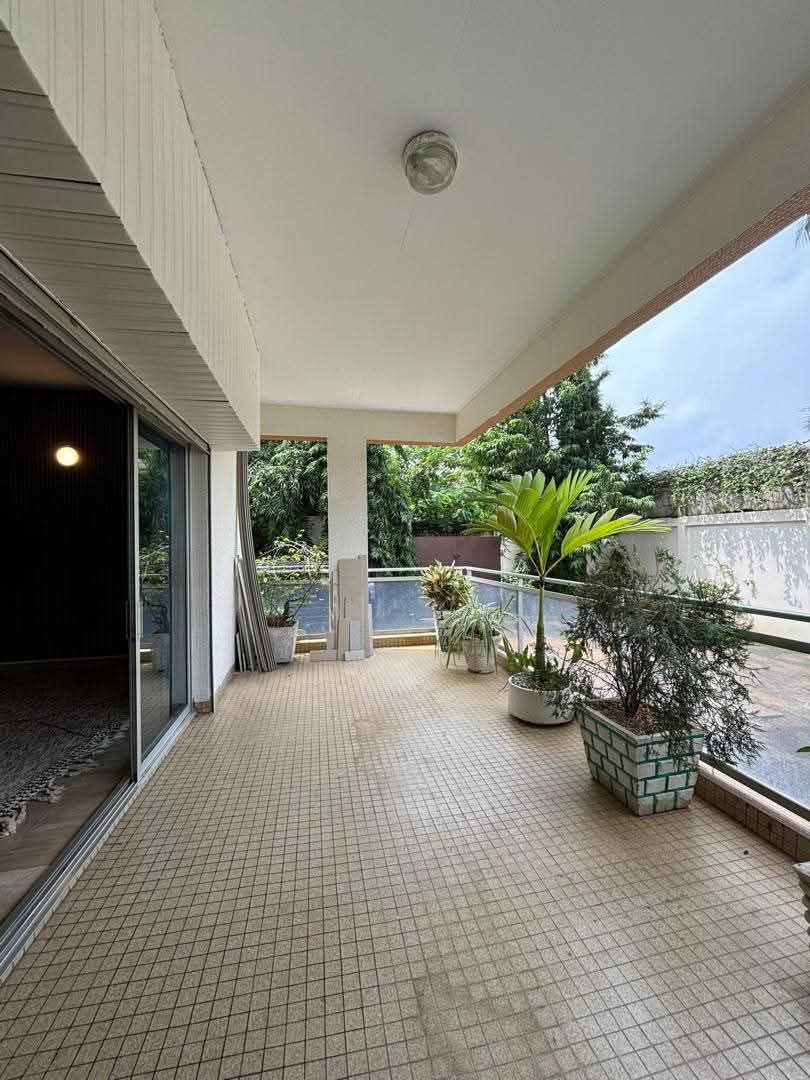 Logement paisible au rez-de-chaussée de 3 pièces