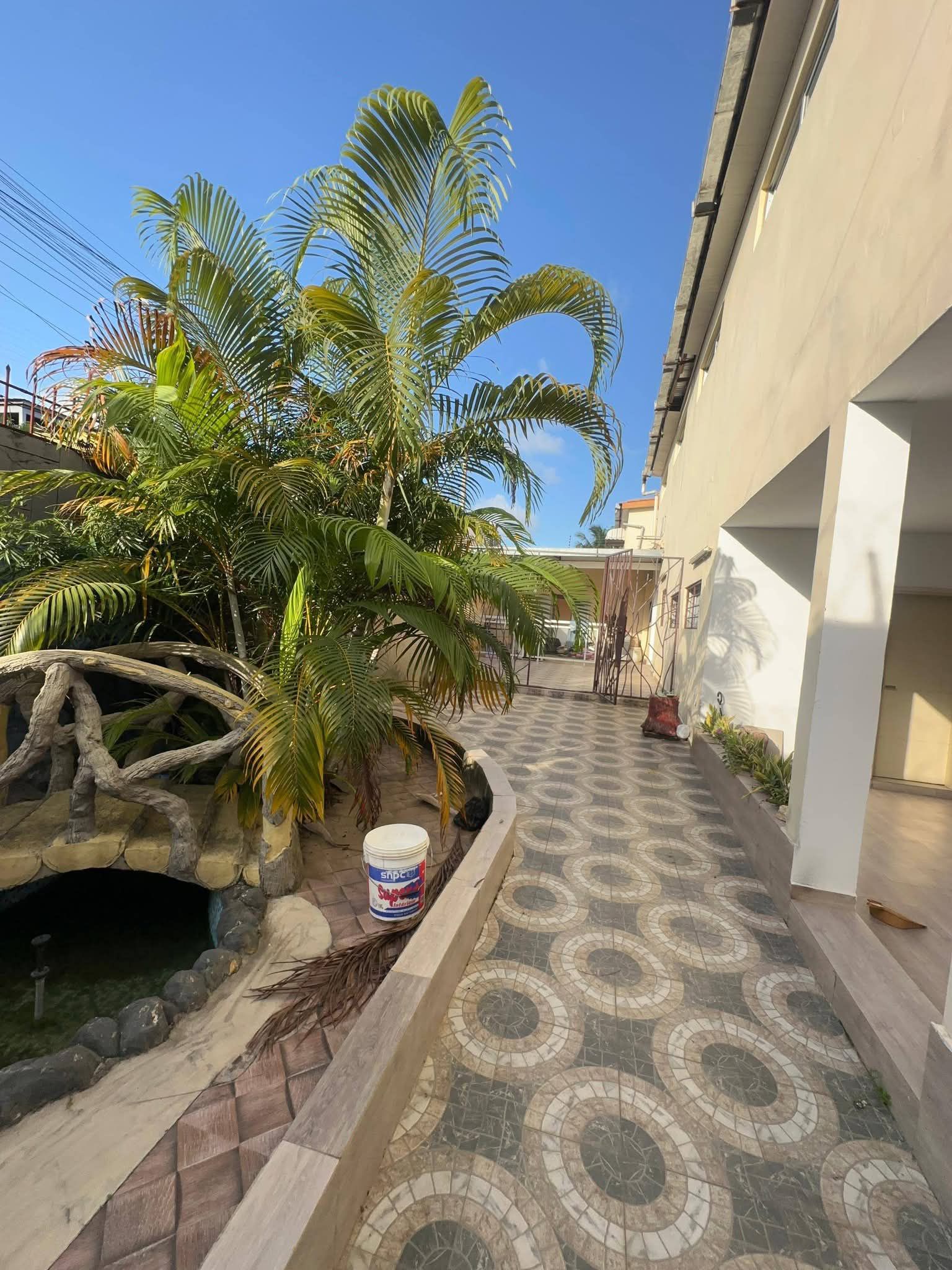 Villa duplex 10 pièces haut standing avec ACD
