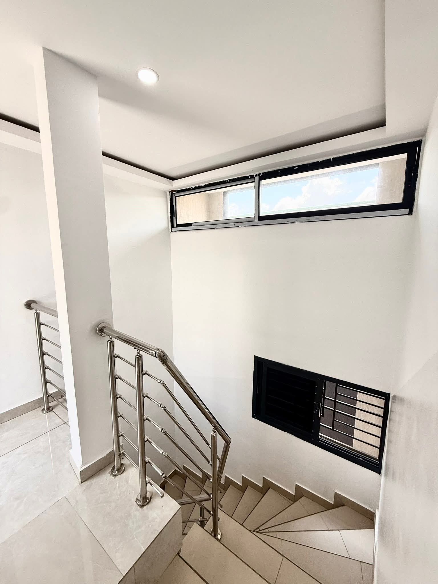 Splendide triplex 6 pièces