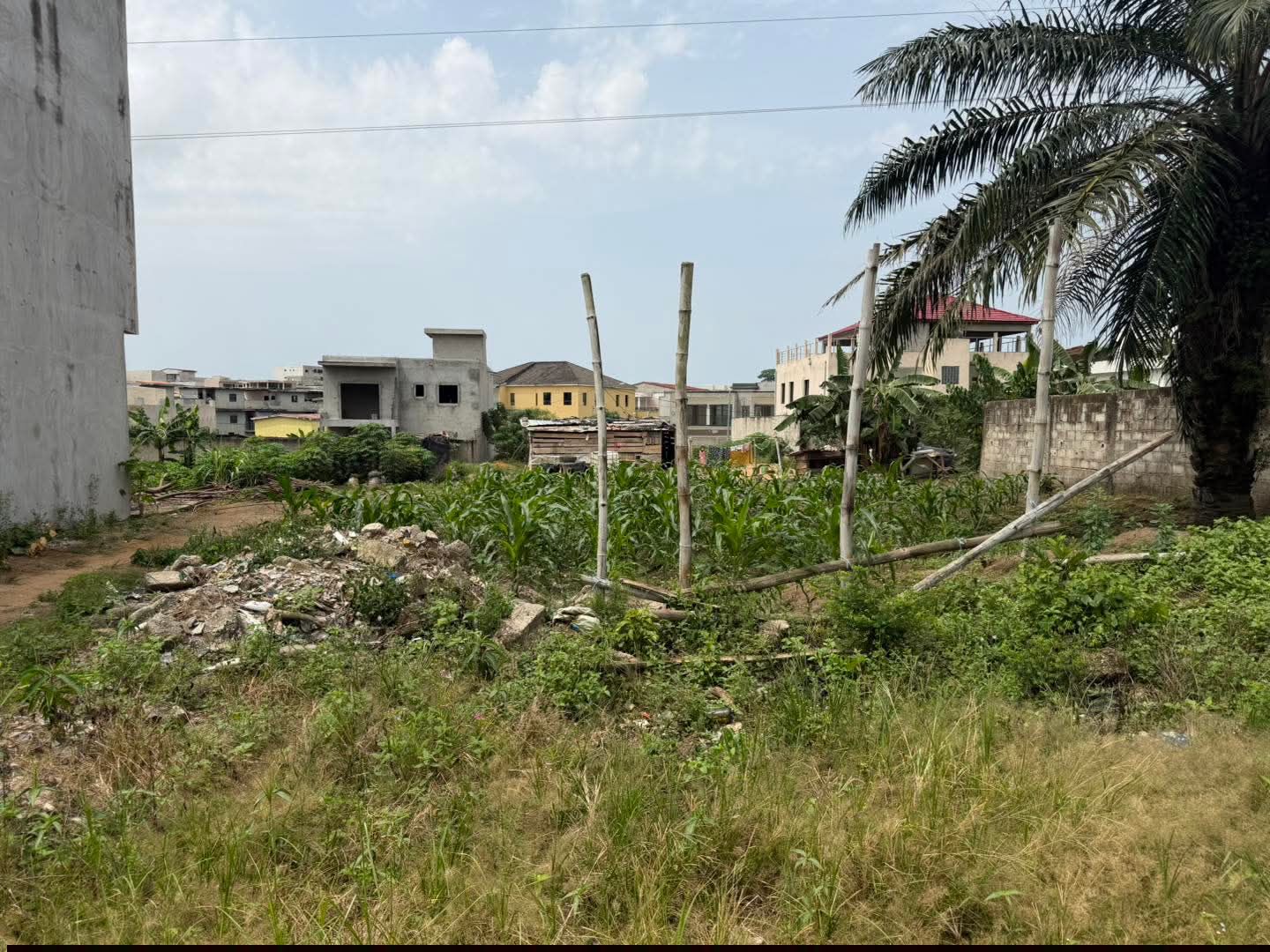 Terrain de 400m2 avec ACD