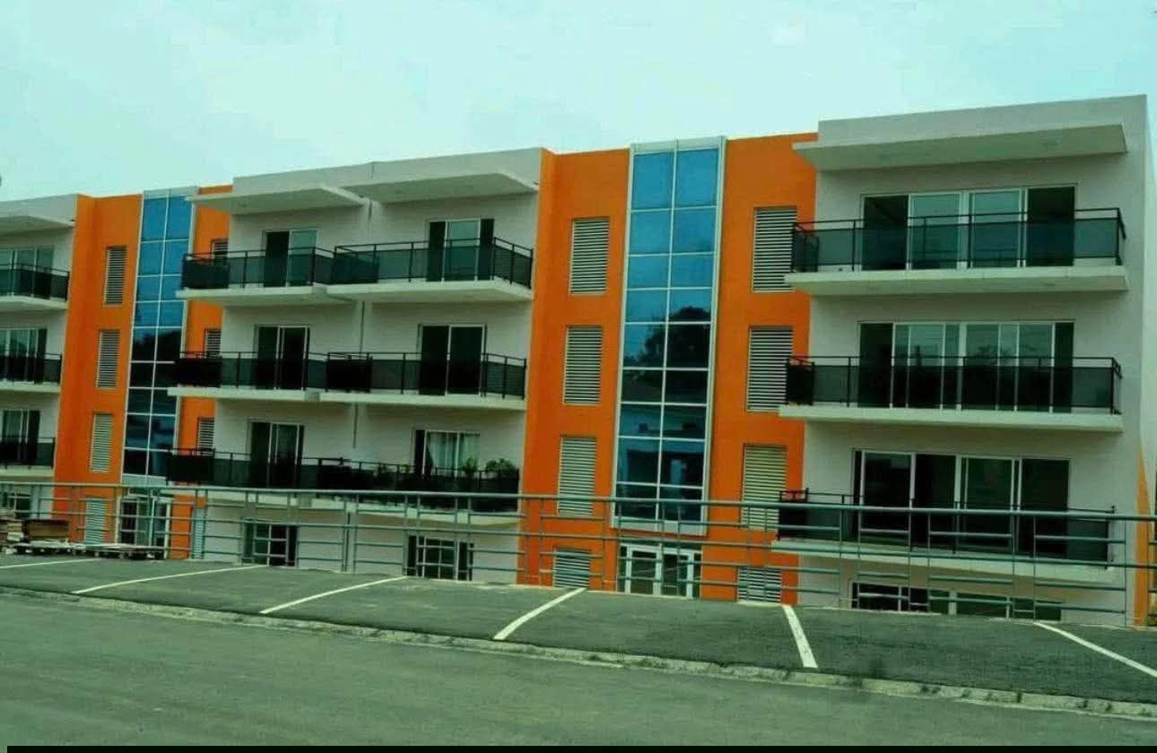 Splendide logement 4 pièces au 3e étage avec ACD