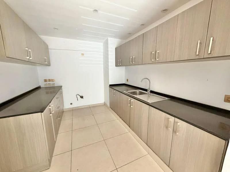 Beau logement au 3e étage avec ACD