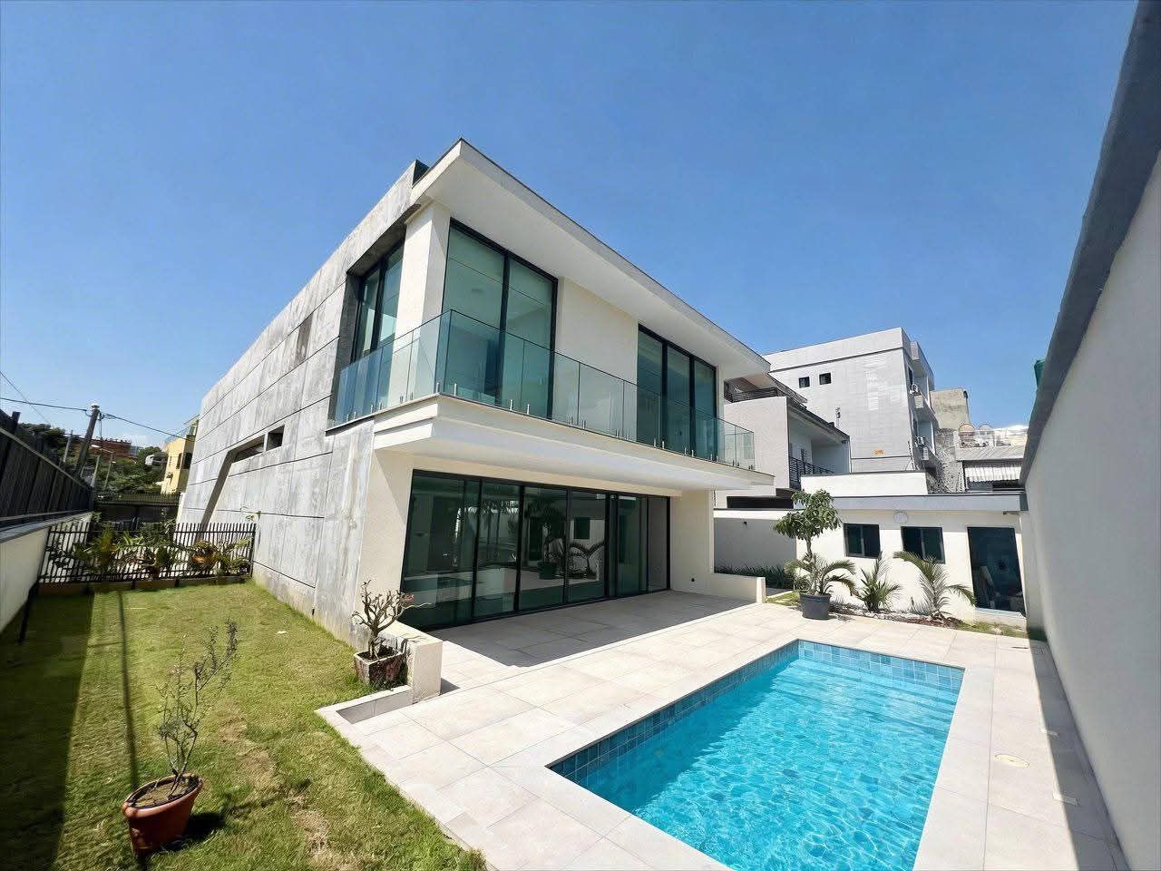 Sublime duplex 8 pièces à ne pas rater