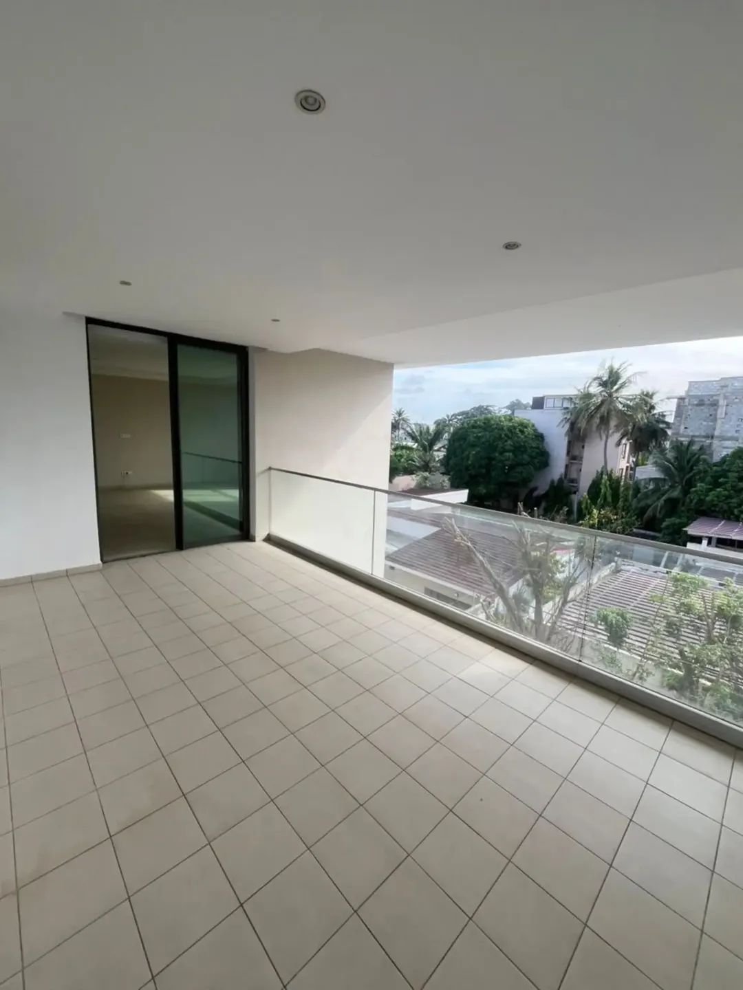 Splendide logement 4 pièces au 2e étage