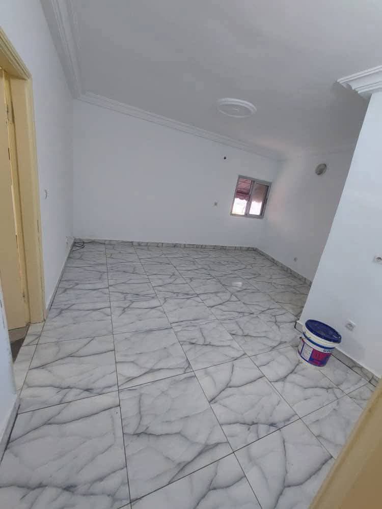 Grand logement 2 pièces au 1er étage