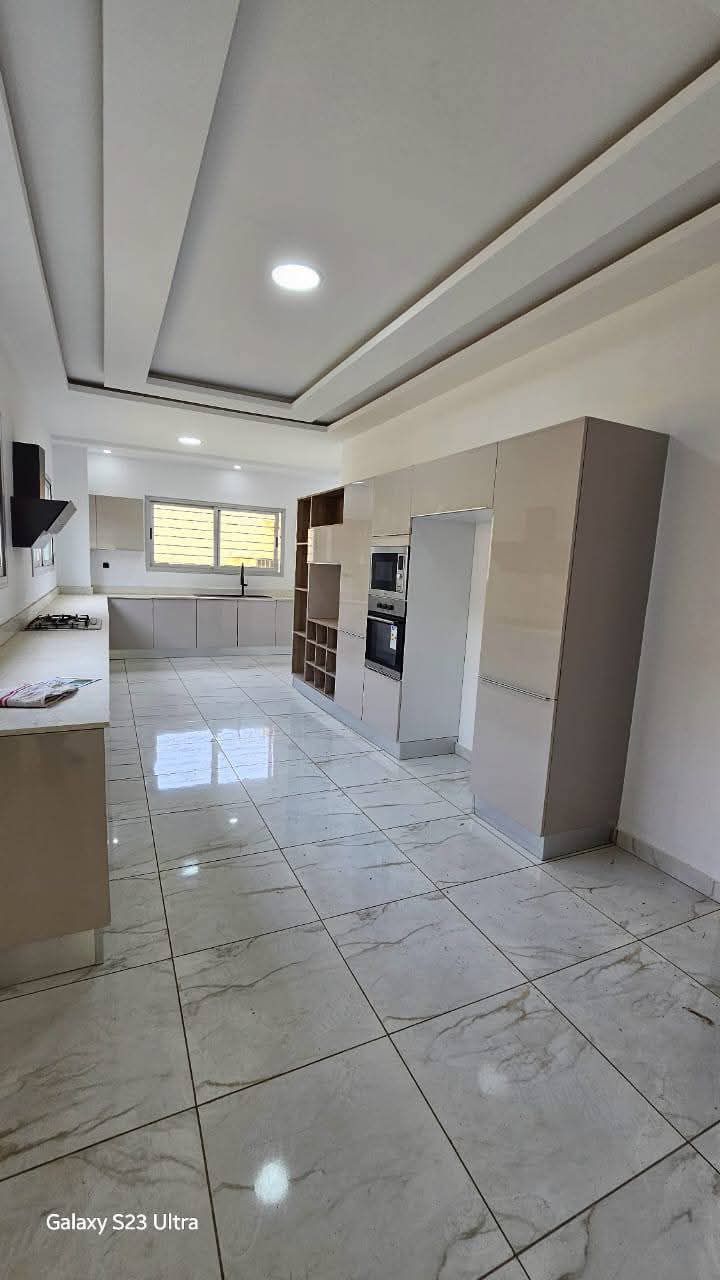 Splendide triplex 10 pièces avec CMPF