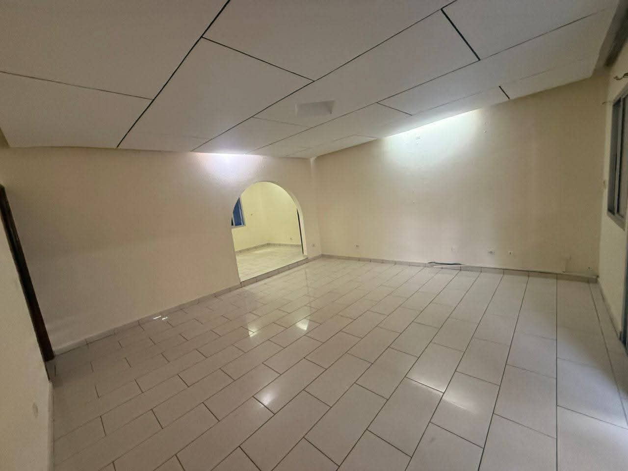 Villa basse 4 pièces avec 3 dépendances