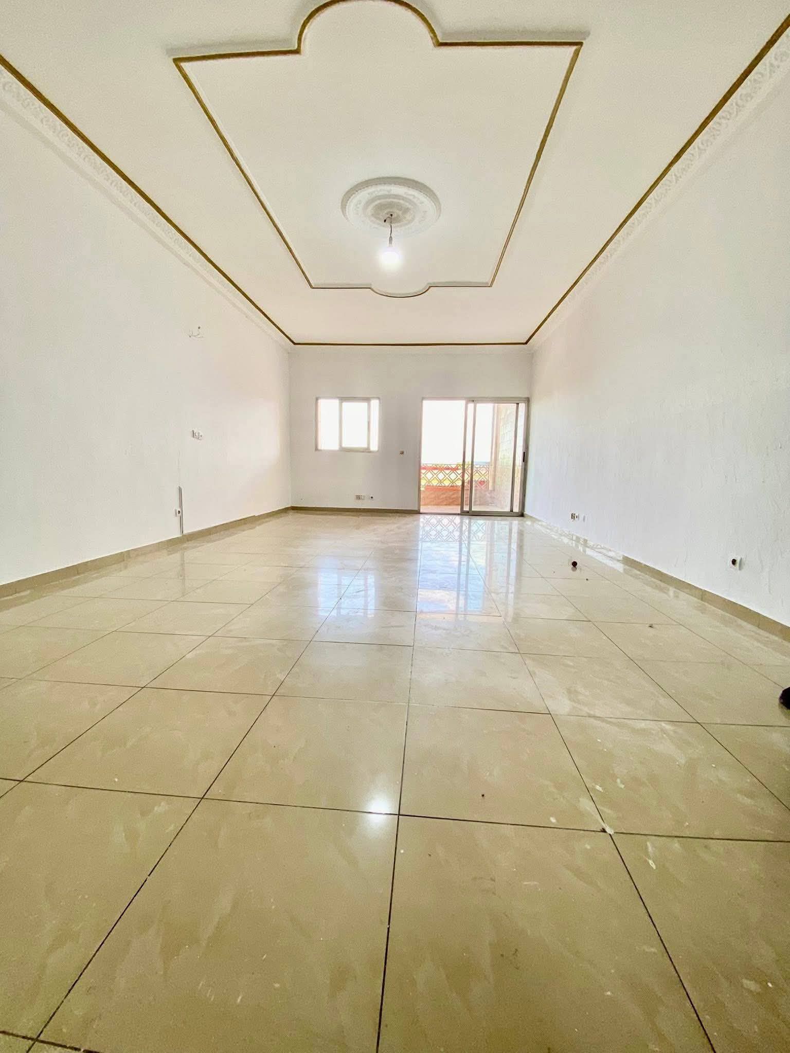 Très beau logement 3 pièces au 2e étage
