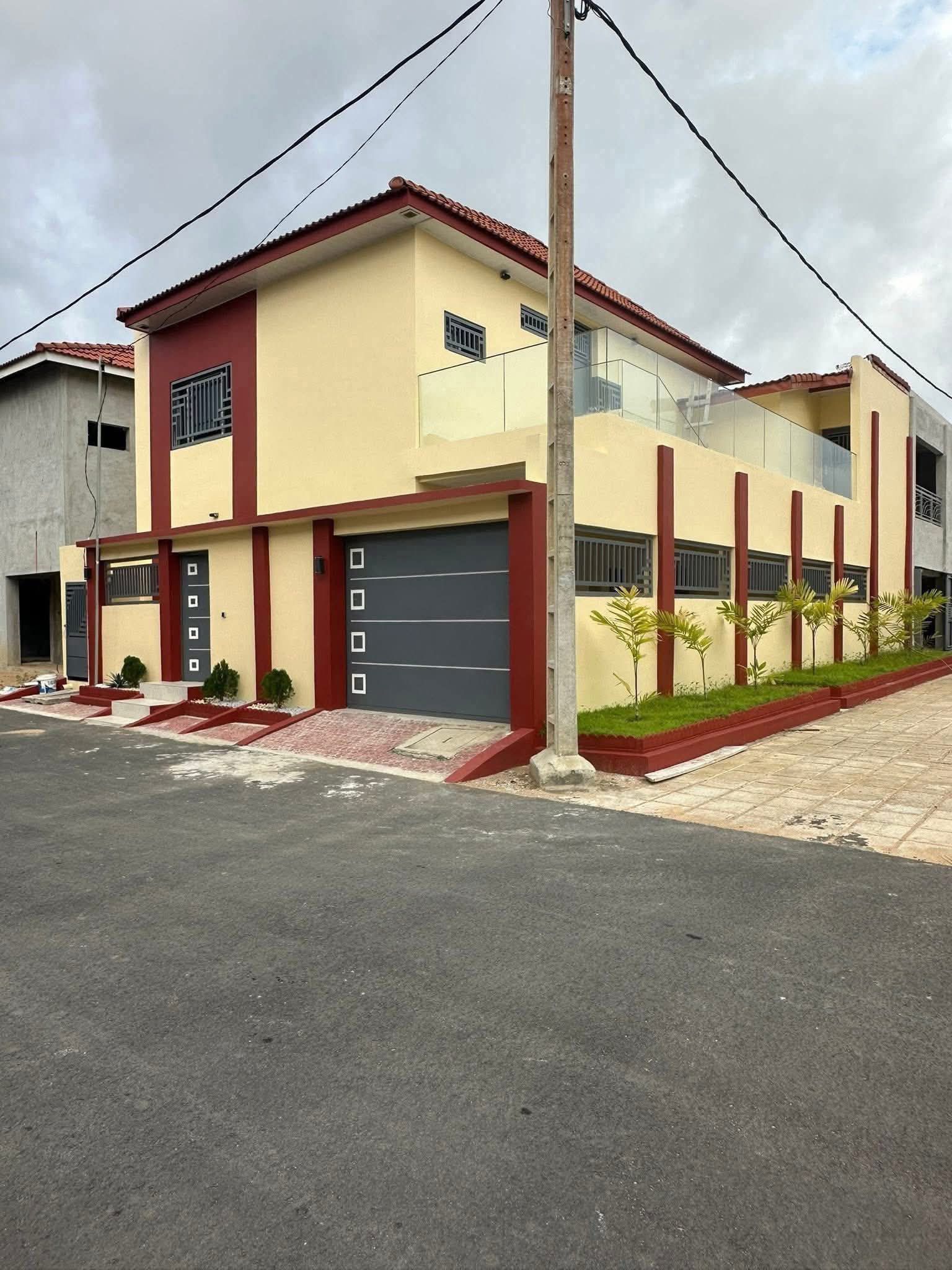 Villa duplex 5 pièces haut standing avec ACD