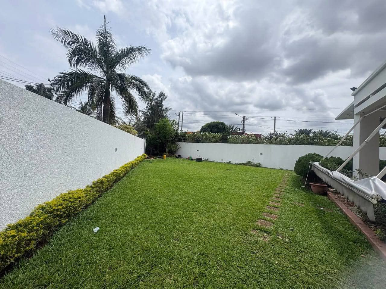 Villa duplex 8 pièces avec piscine