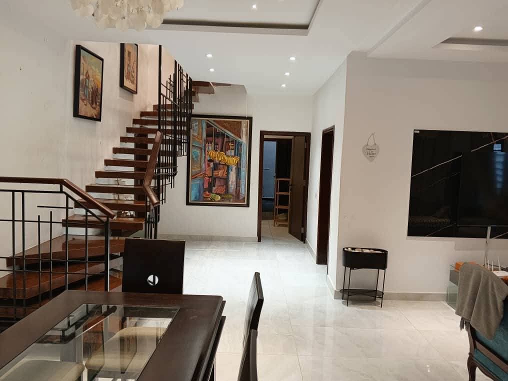 Villa duplex 6 pièces haut standing possible de prendre avec ou sans meubles