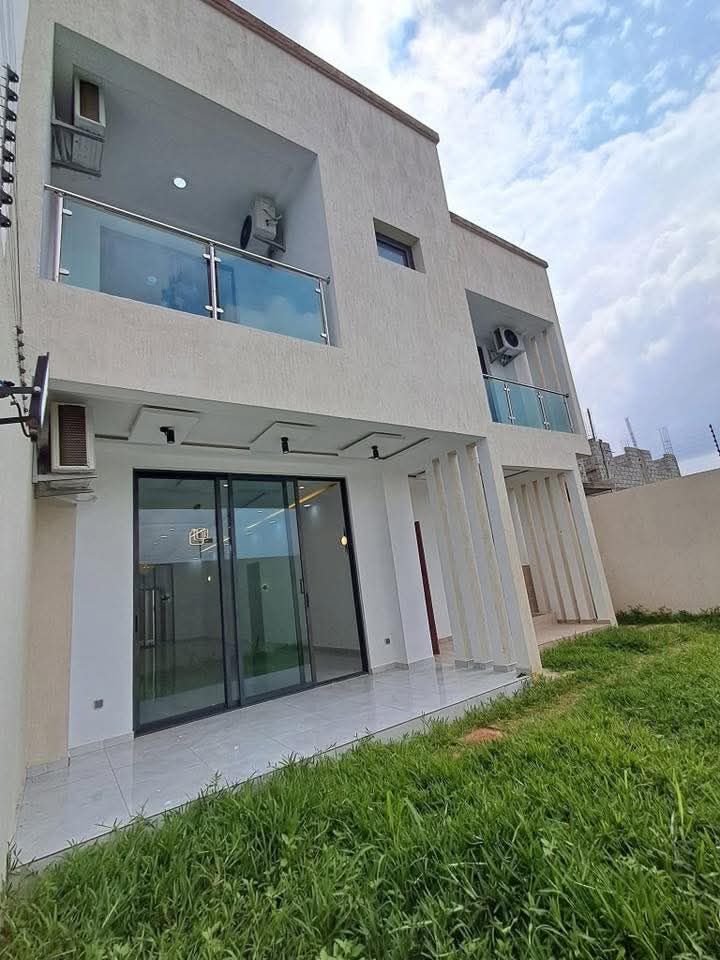Magnifique villa duplex 6 pièces avec ACD