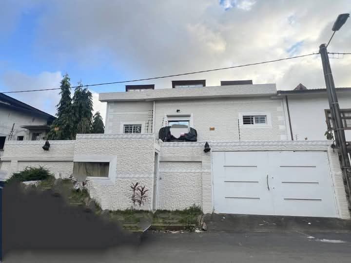Somptueuse villa triplex 12 pièces avec ACD