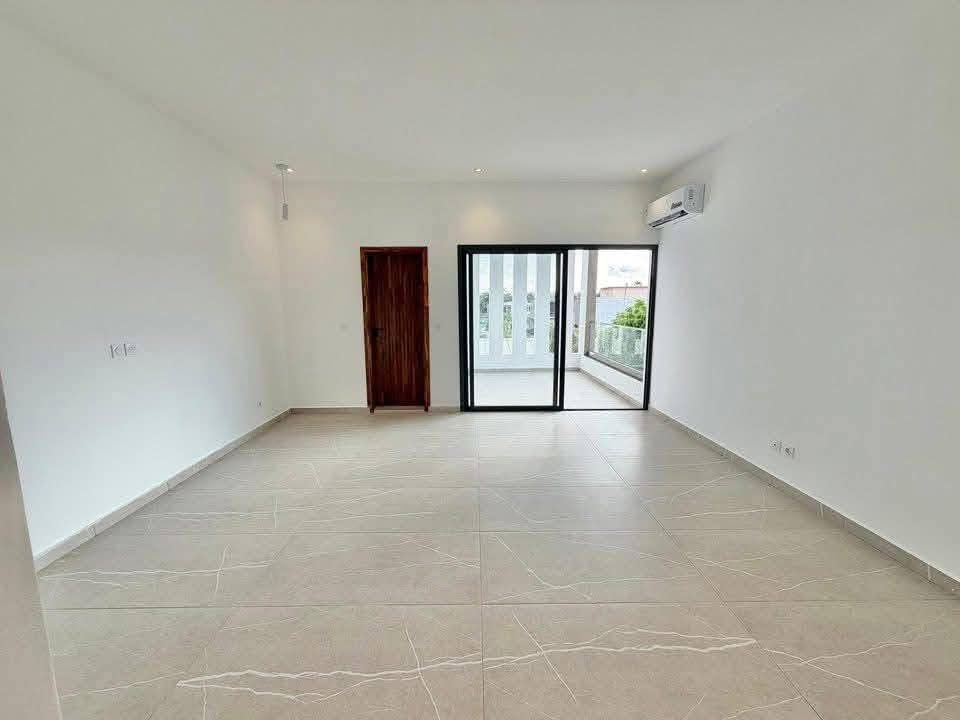 Magnifique villa duplex 4 pièces avec une dépendance