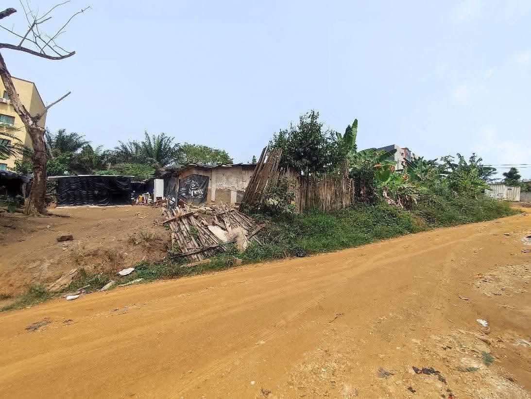Chic terrain de 500 M2 avec ACD