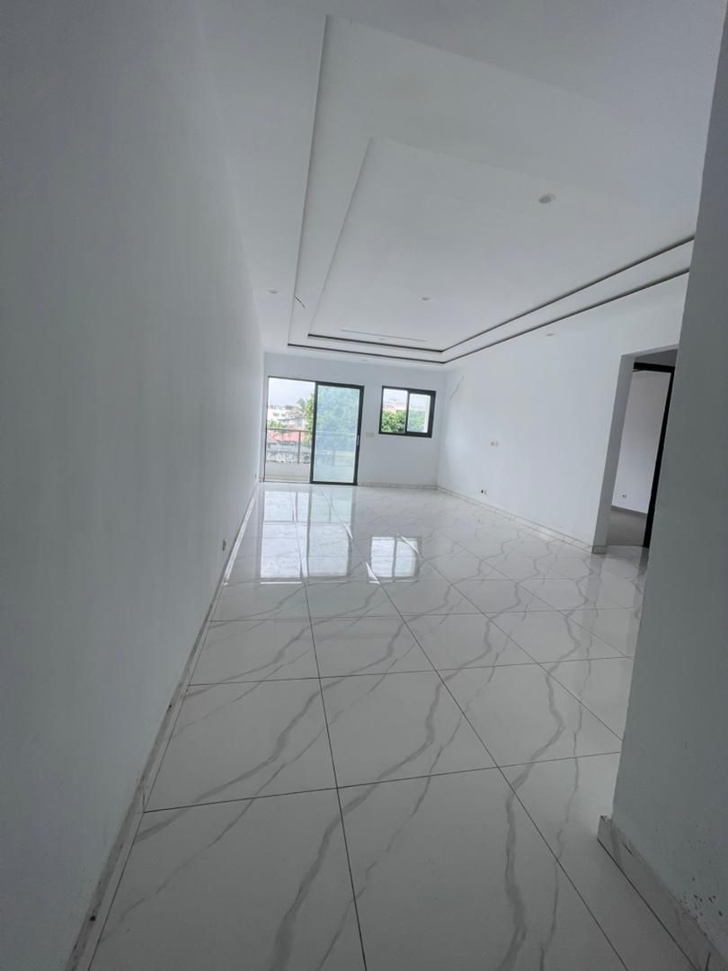 Beau logement 3 pièces au 1er étage
