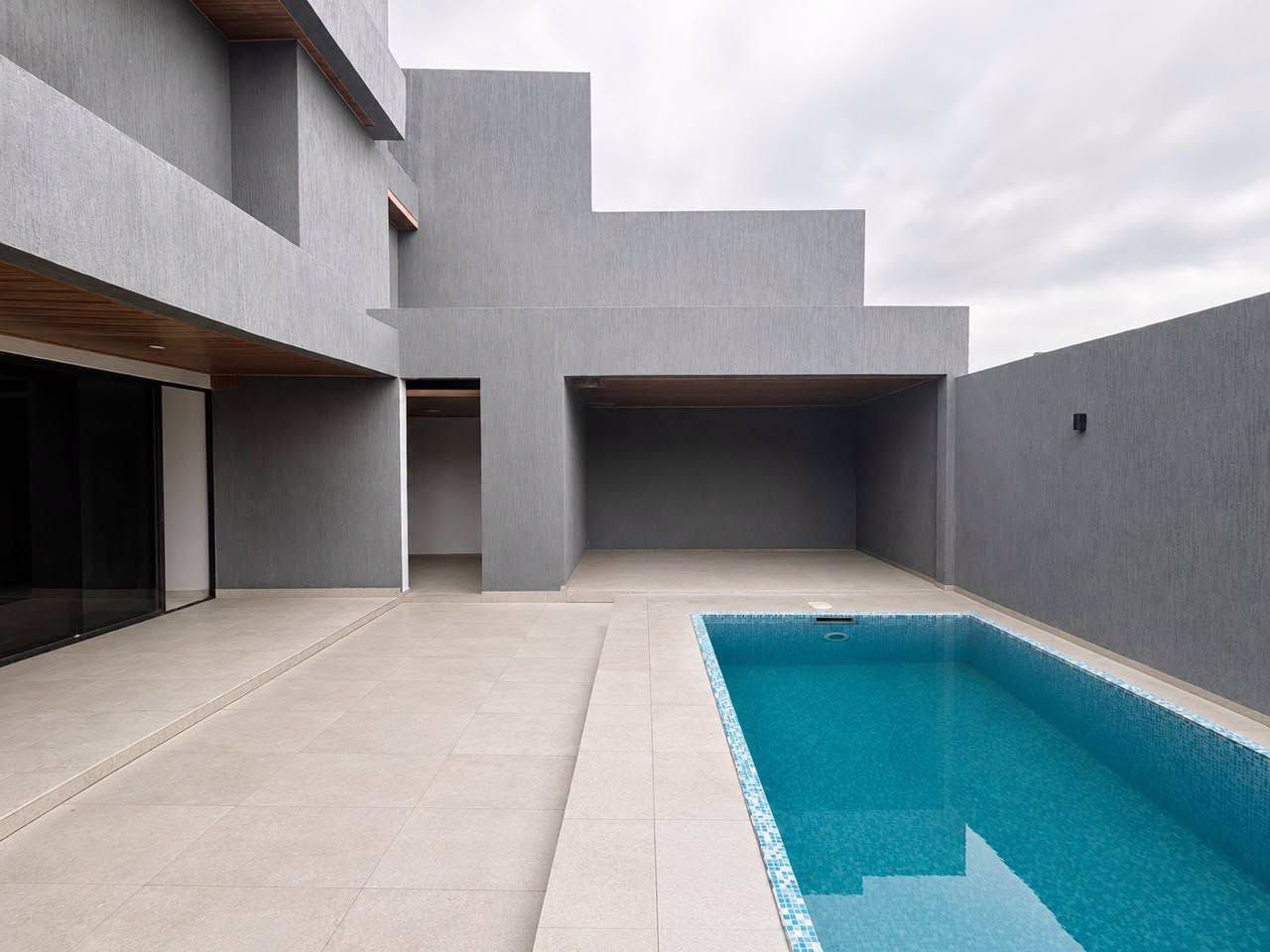 Villa triplex 8 pièces avec ACD