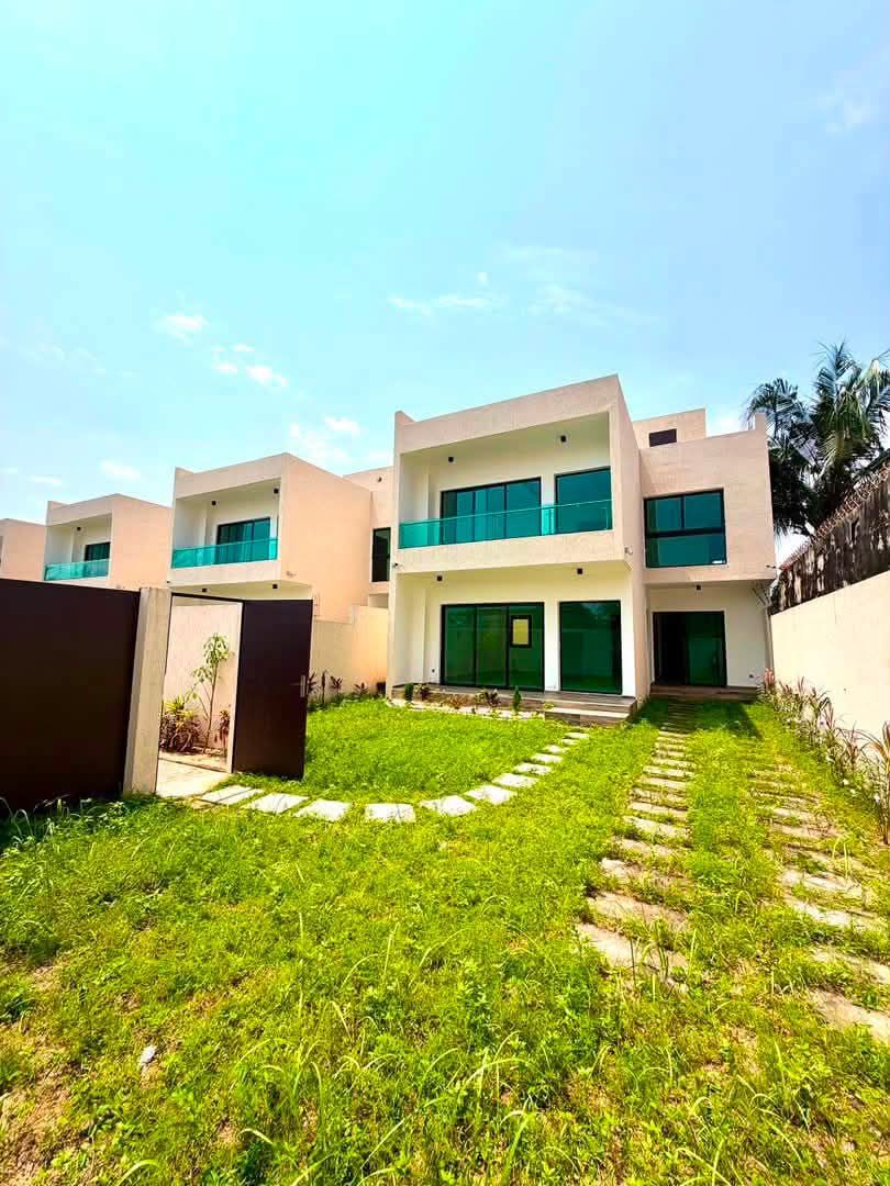 Villa duplex 5 pièces jamais habitée