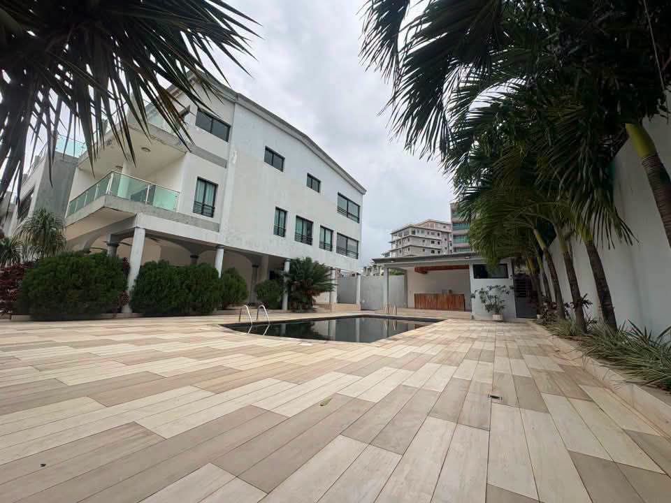 Splendide villa triplex 15 pièces