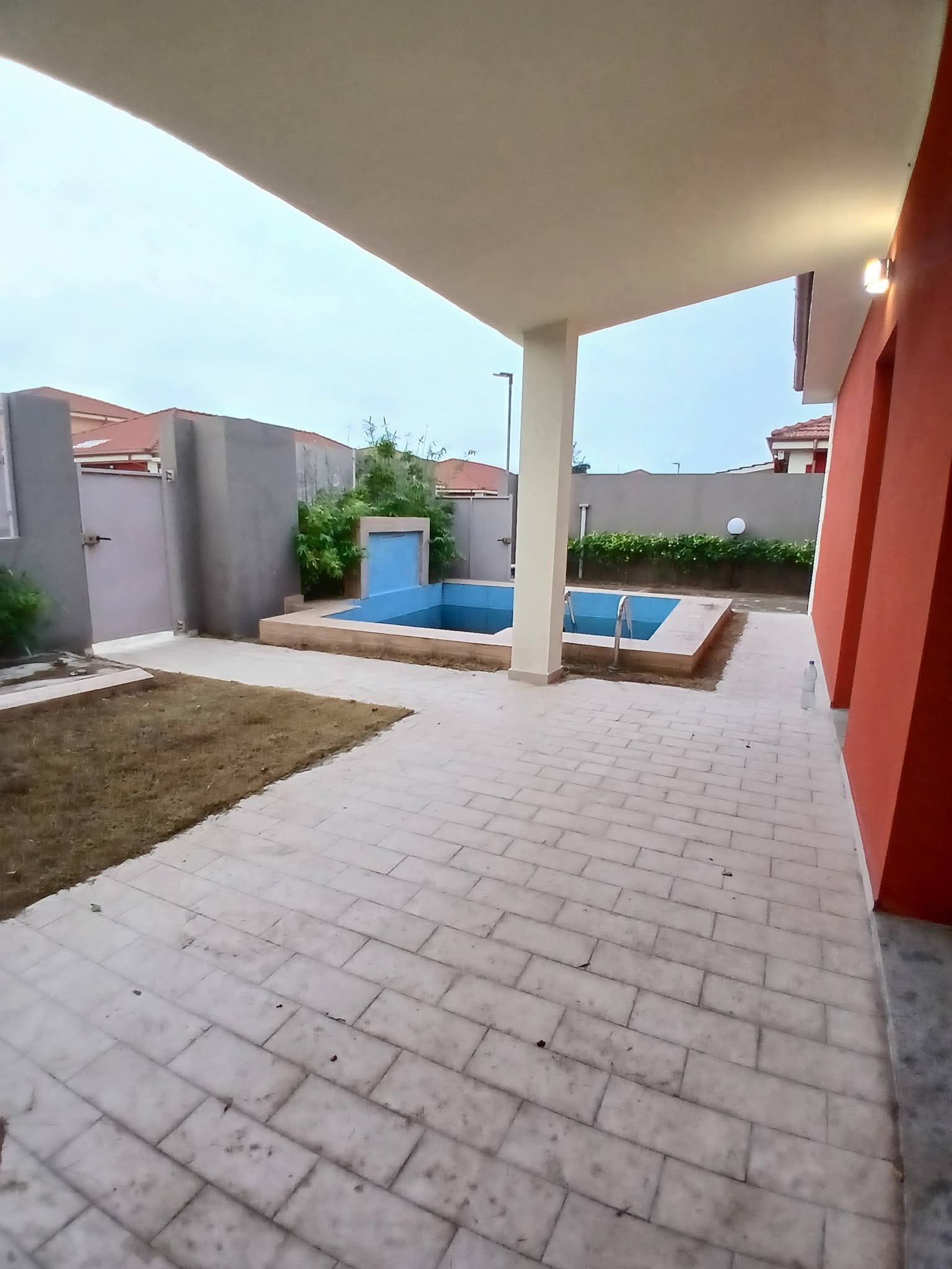 Belle villa duplex 5 pièces bon standing