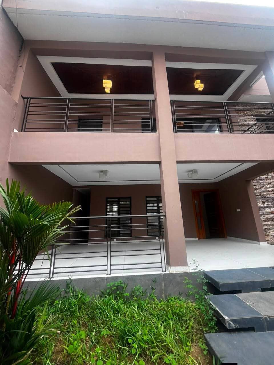 Magnifique villa duplex 7 pièces haut standing