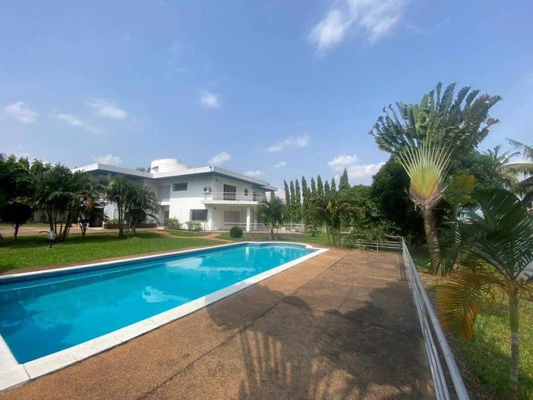 Splendide domaine prestigieux de 6 pièces