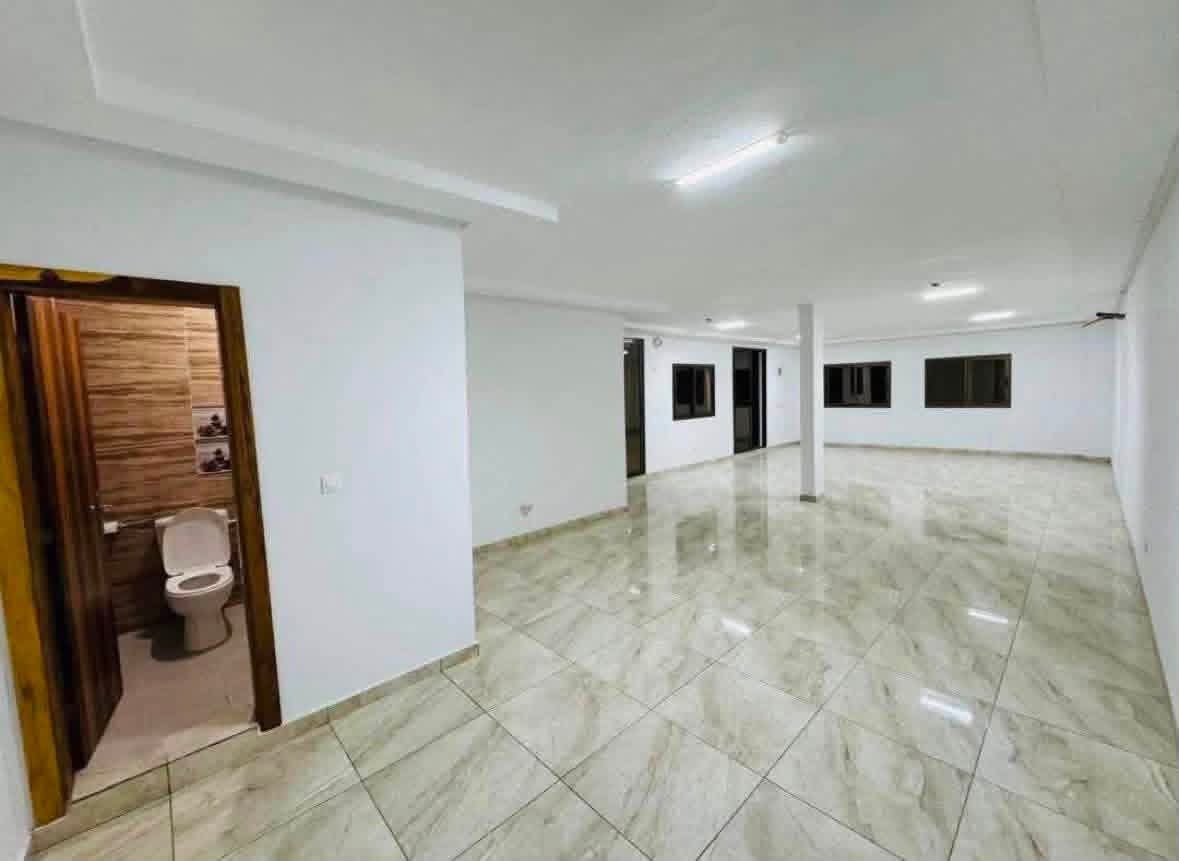 Open Space de 240 M2 au 2e étage