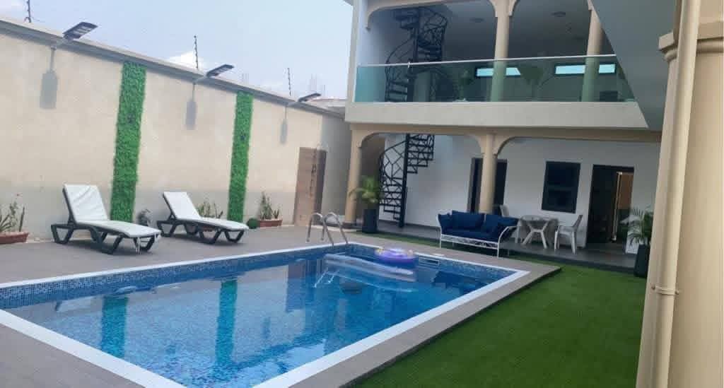 Magnifique triplex 9 pièces avec ACD sur 500m2