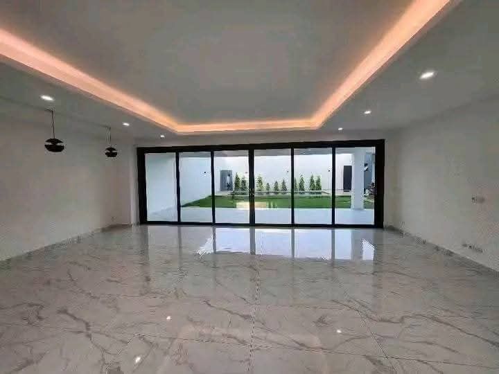 Luxueuse villa duplex 7 pièces haut standing