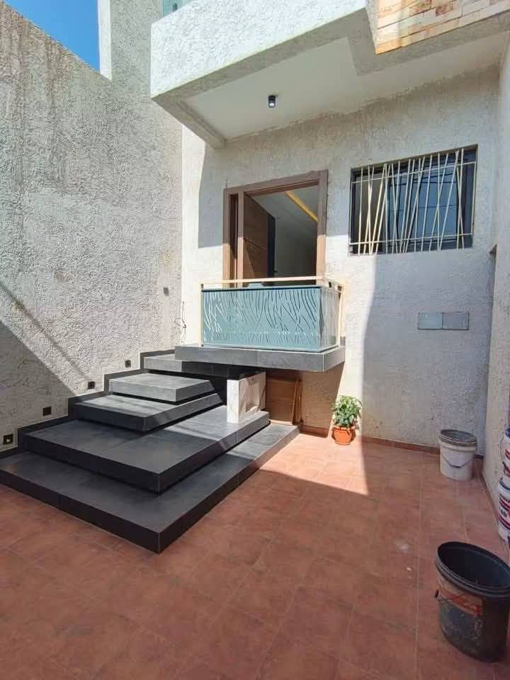 Somptueuse villa triplex 8 pièces jamais habitées avec ACD