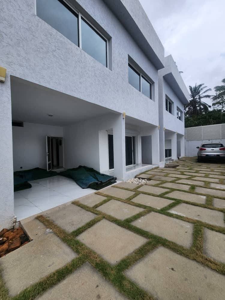 Villa duplex 4 pièces bon standing