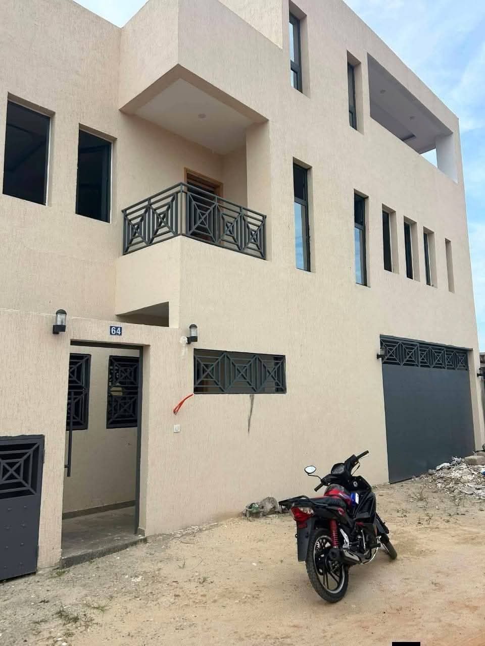 Sublime duplex 6 pièces jamais habité