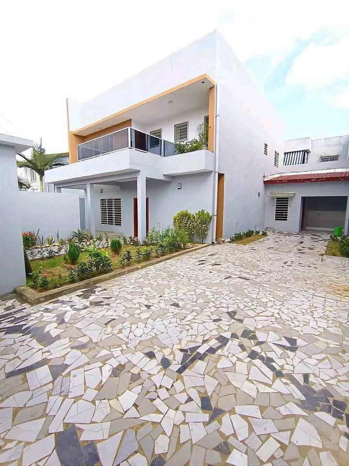 Magnifique duplex 4 pièces bon standing
