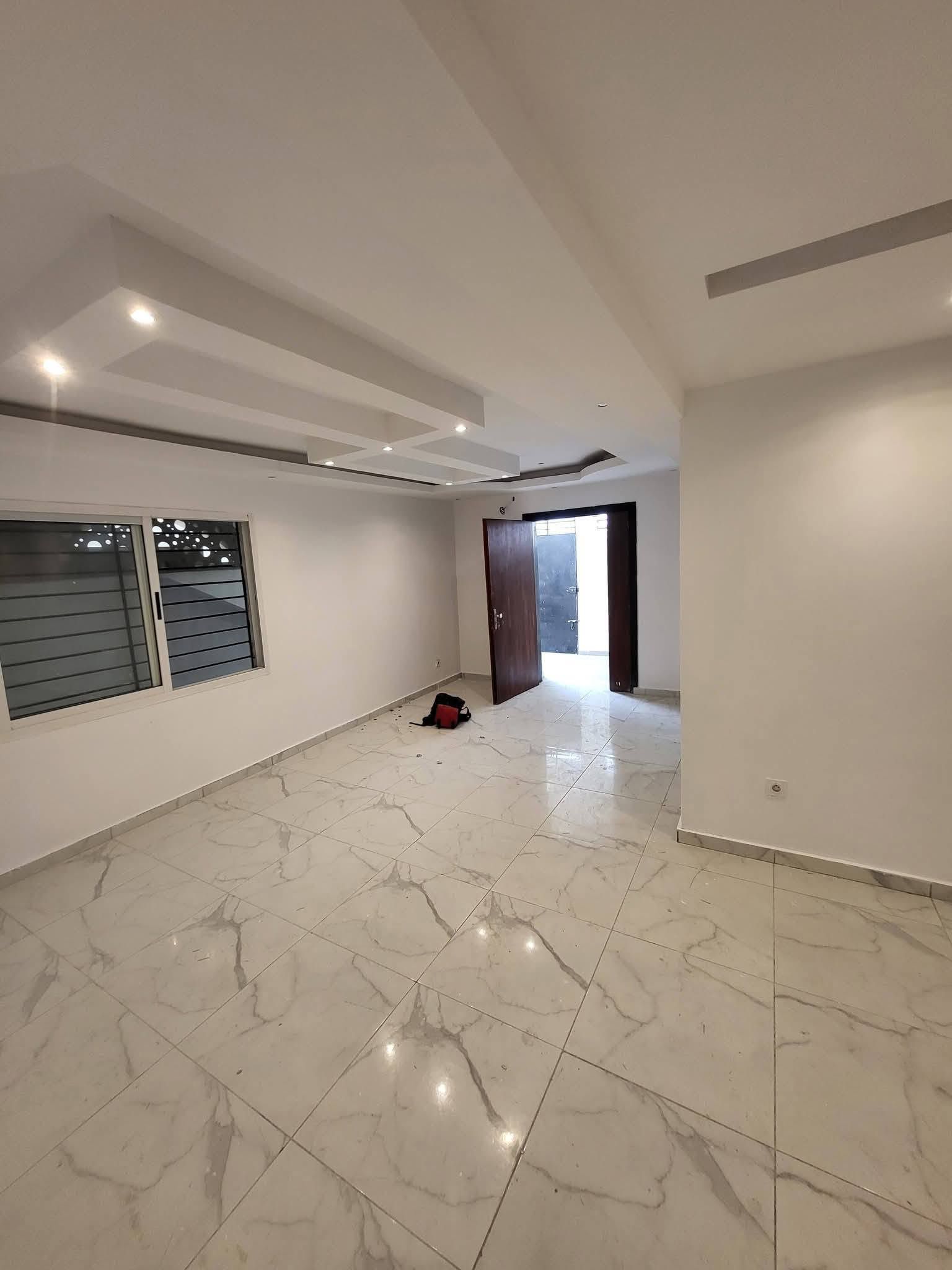 Appartement 4 pièces au rez-de-chaussée