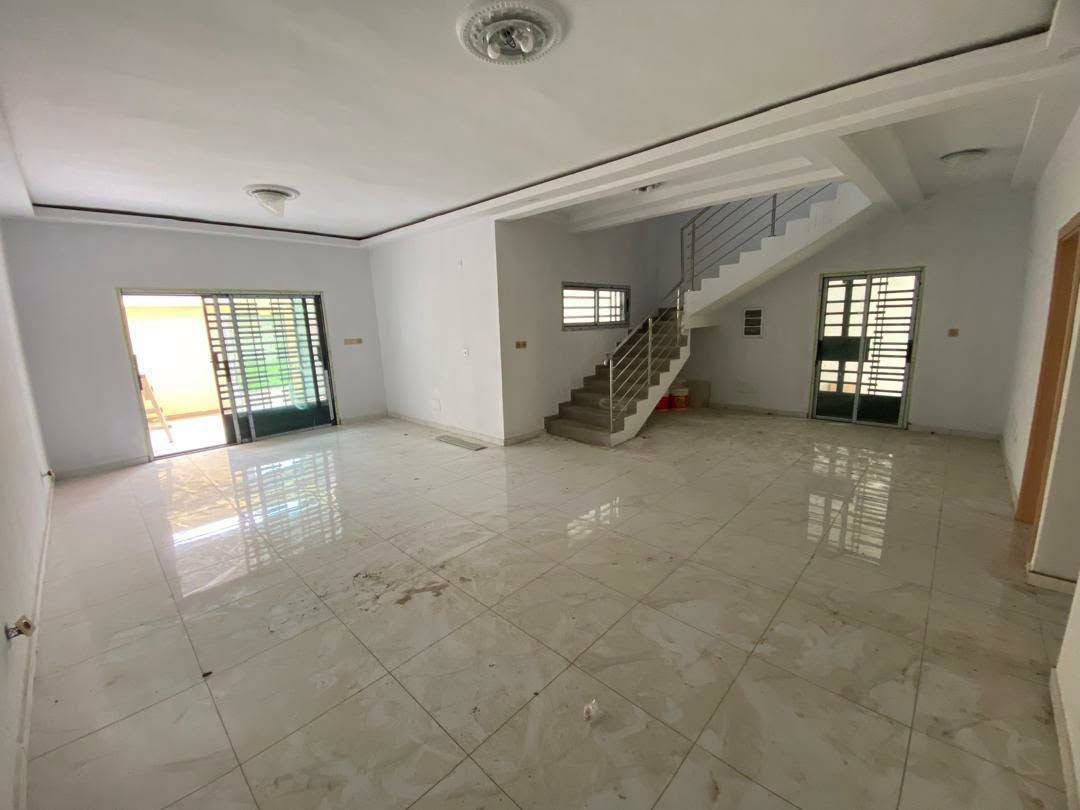 Somptueuse villa duplex 6 pièces avec ACD