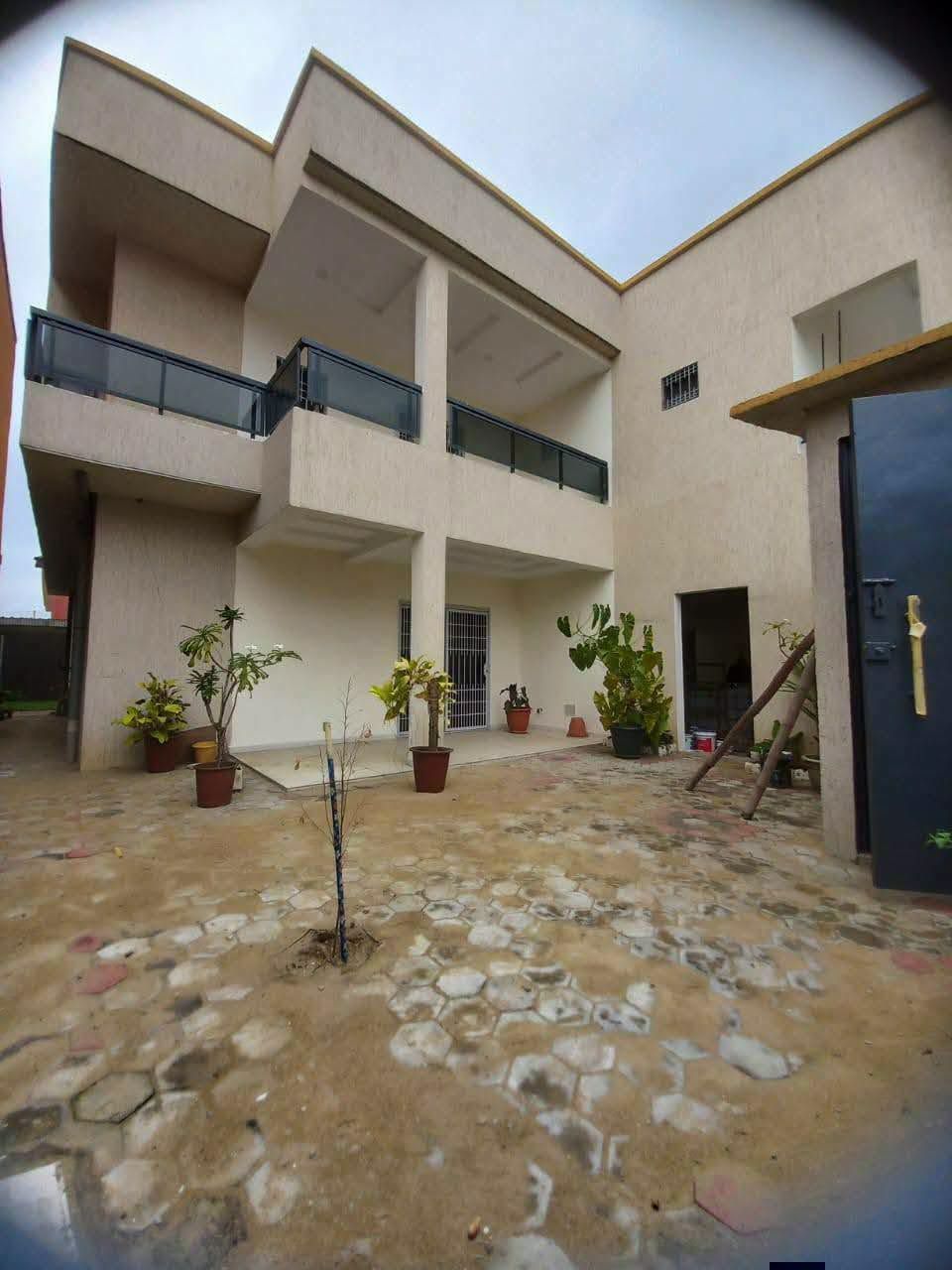 Villa duplex 7 pièces bon standing