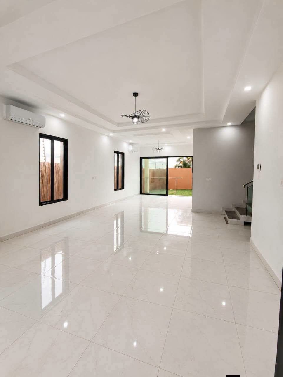 Magnifique duplex 6 pièces avec ACD