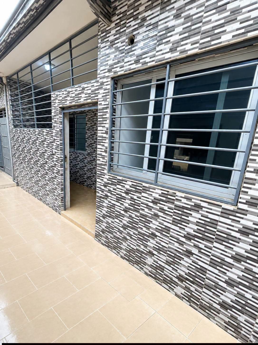 Bel appartement 3 pièces au rez-de-chaussée