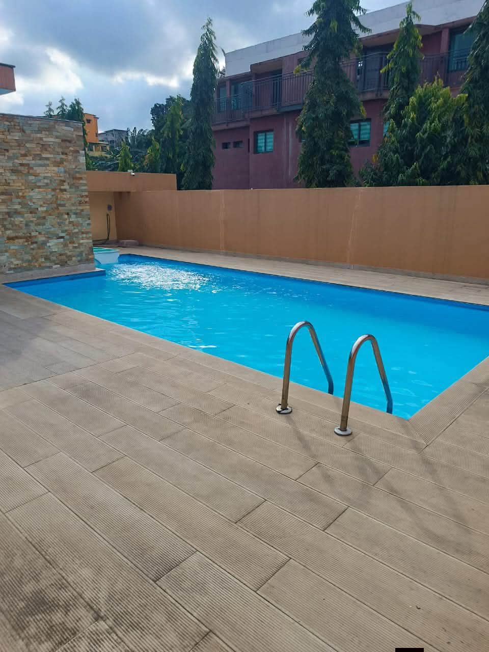Villa triplex 8 pièces haut standing