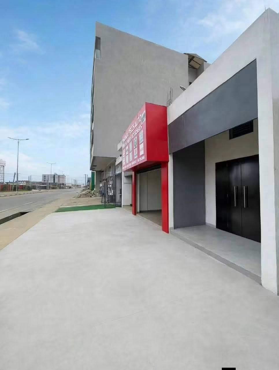 Joli et spacieux magasin