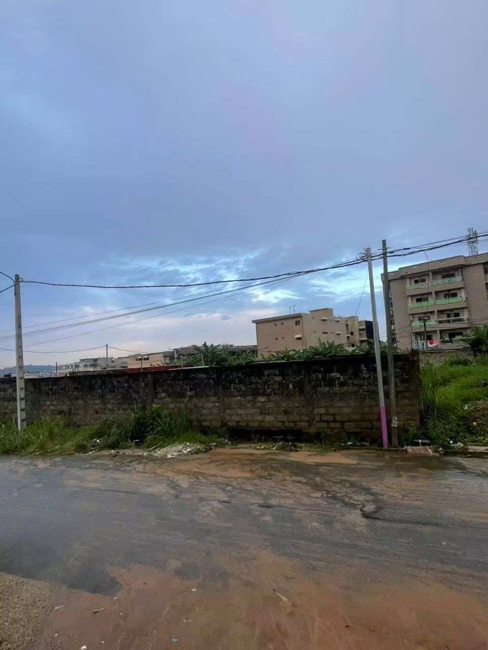 Magnifique terrain 720 M2 avec ACD