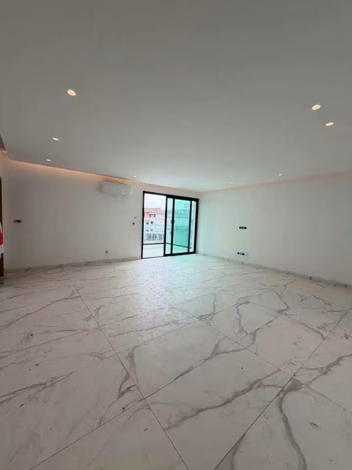 Bel appartement 4 pièces bon standing