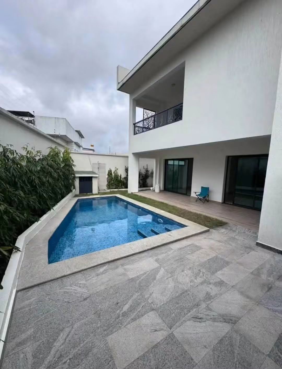 Villa duplex 7 pièces Bon standing