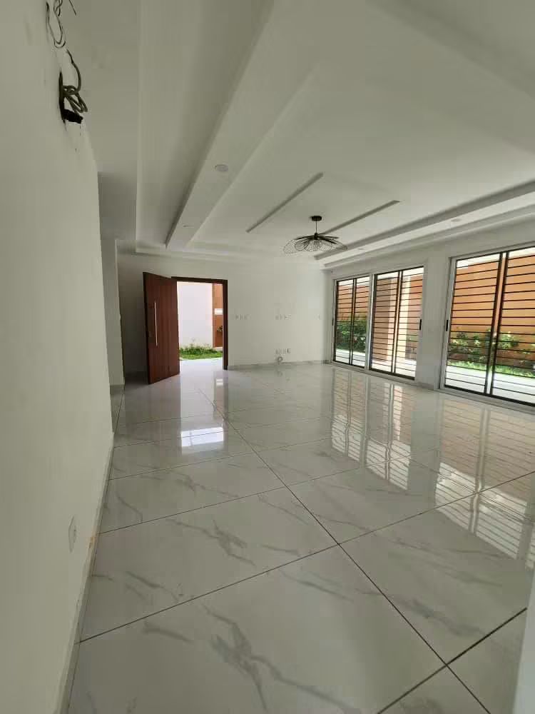 Villa duplex haut standing 5 pièces