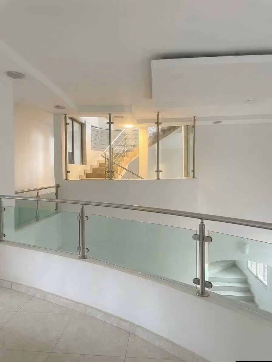 Villa duplex 8 pièces jamais habitées