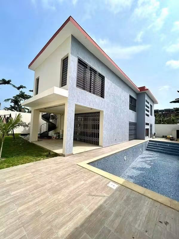 Magnifique duplex 6 pièces bon standing