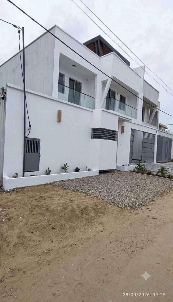 Splendide duplex 6 pièces jamais habitées avec ACD